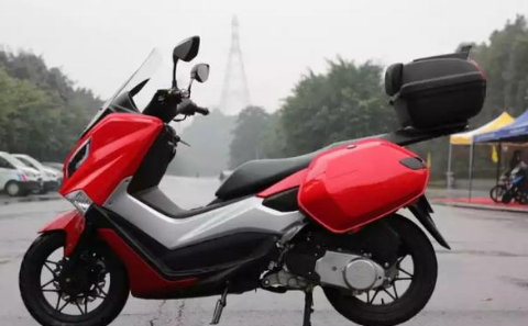 力帆新年会亮相新车：“油电”混合动力，水冷150+800/1200W电机