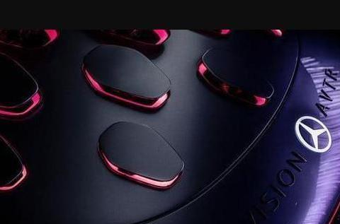 采用石墨烯有机电池、700千续航，可以横着走，这台奔驰概念车