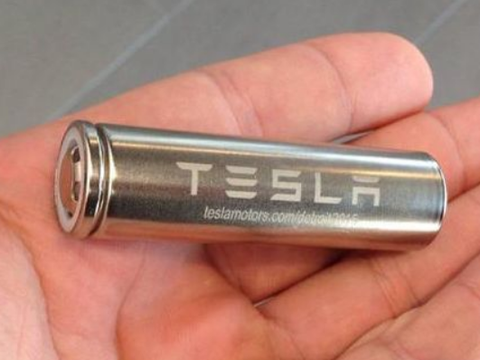 特斯拉电池被拆，7000节5号电池惹争议，买主：这是考验我智商？