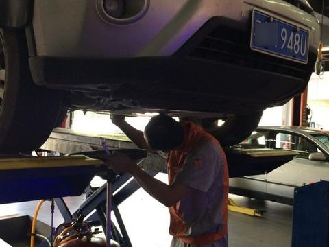 机油要5千公里一换？别中了4S店的诡计，拖到这时间去啥事没有