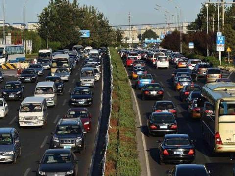 私家车能使用多长时间？内行人：不管车多贵，超过这个数都得凉