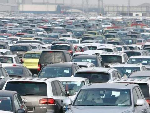 为啥库存“国五车”不见了？咋不降价销售？内行人：这才是商人