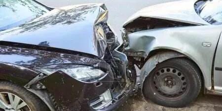 高速路上日系车和德系车相撞，结果会怎样呢