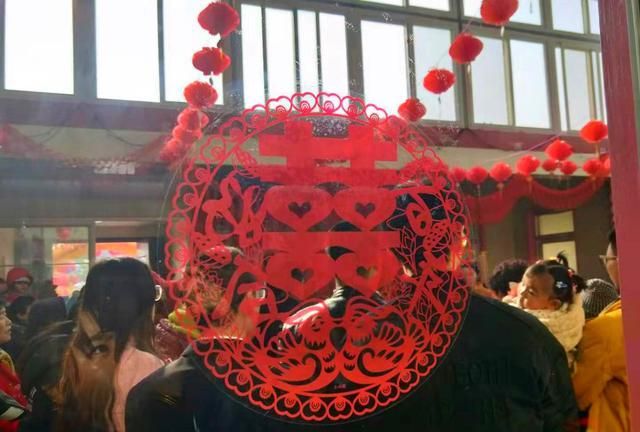 组图:腊月结婚双喜临门,看烟台莱阳农村的喜庆场面