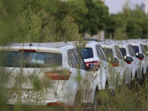 “国五车”库存成灾，为啥不降价甩卖？车贩子一语道破天机