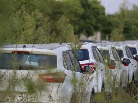 “国五车”库存成灾，为啥不降价甩卖？车贩子一语道破天机