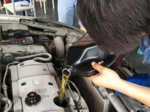 还在被5000公里换一次机油骗？别傻了，机油这样换才最划算
