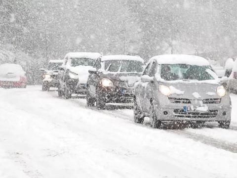 暴雪来袭，为爱车做好这5项准备，暖暖稳稳回家，安全舒适过冬