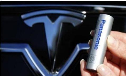 拆开特斯拉的电池后，车主呆住了：领先技术就是“五号电池”