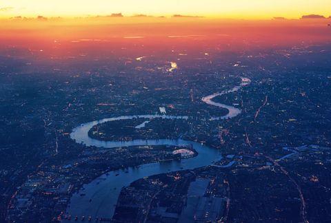 0.9-1.2/万辆 对电动车燃烧应冷静看待