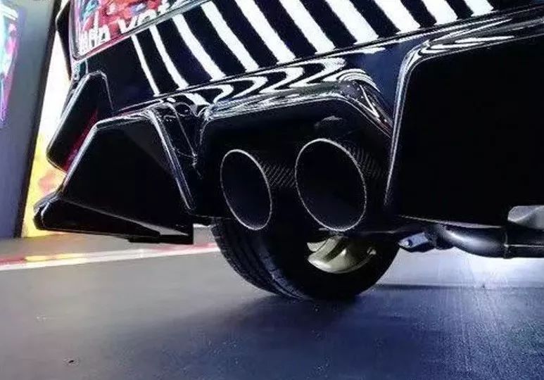 十几万拥有手动思域Type-R?东本两厢思域改装车爆出!