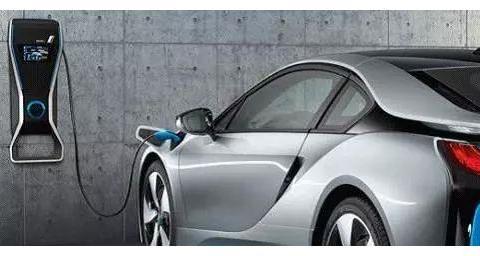 新能源汽车板块逆市上涨，后续发展动力强劲