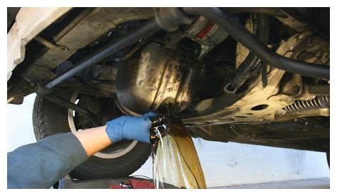 中国式买车错误行为，看到3大怪象躲着走，专家：穷人思维