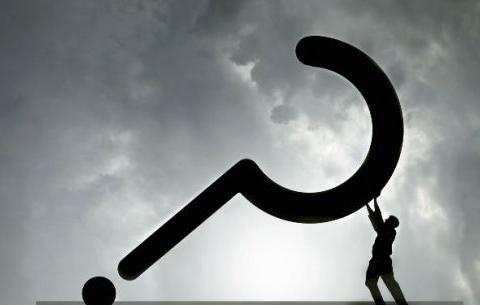 新能源汽车“大补贴时代”已过 技术路线之争“风云再起”