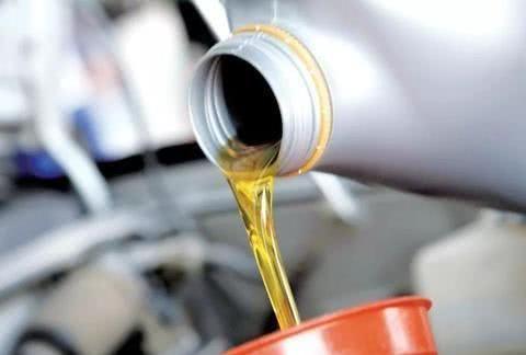 冬季如何养车？这几点最重要，司机小白记好了