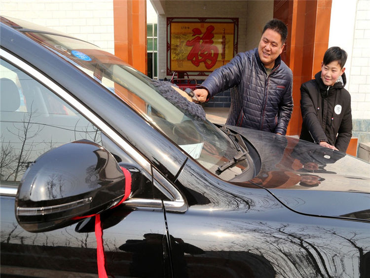 “穷人”养车的3大怪象，专家：尤其是第1种，可笑至极！