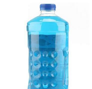 玻璃水该怎样选择？千万别选错了，一旦选错，后悔都来不及