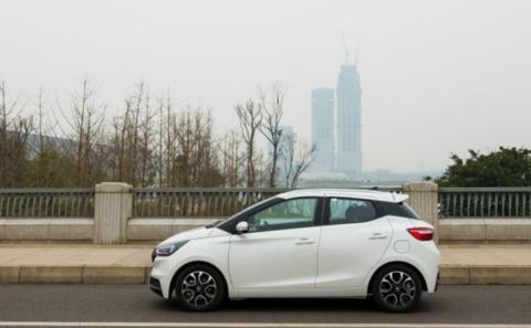 攒钱买特斯拉？不如来辆易至EV3，开上6年