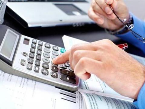 新车第二年保险怎么买？这四种就足够，别多花了冤枉钱