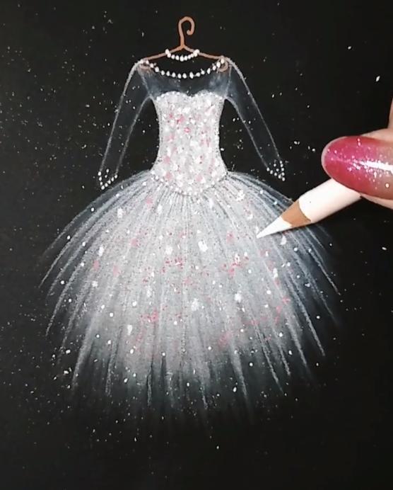 美术生纸上画婚纱.开局:秋衣画的不错.成品惊艳了,大神求教学
