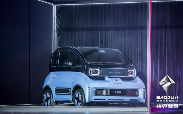 国产又出新车了，造型像太空舱，隐藏门把手，无需加油适合代步
