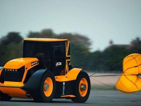 极速247kph，地表最速拖拉机：JCB Fastrac Two，外号WTF