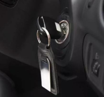 停车后直接就熄火下车？聪明人多做这一步，能让发动机多用5年