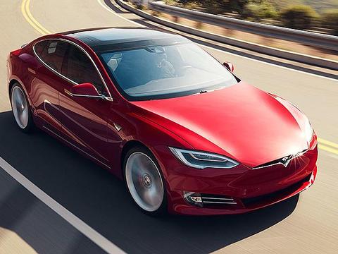 自动驾驶很安全，特斯拉这样的解释，你信吗？