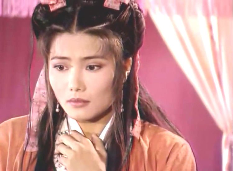 杨丽菁在古装剧中三次头戴发带,明霞郡主甜美,上官无极纯洁无瑕