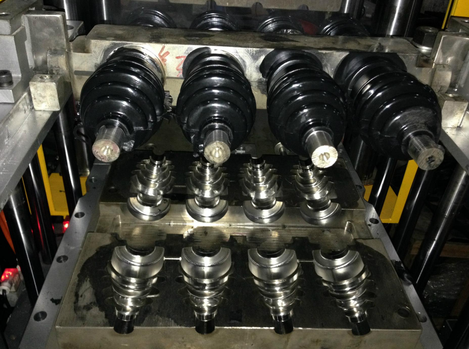 汽车保养只换一下机油就行了？别傻了，这4个零件不换等于白保养