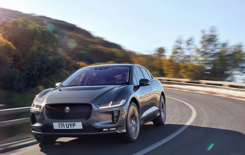 “电动汽车值不值得买”需要考虑哪些因素？