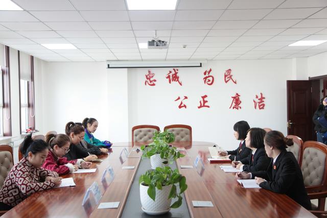 苏尼特左旗人民法院：党建引领法徽红 边疆巡回开新篇