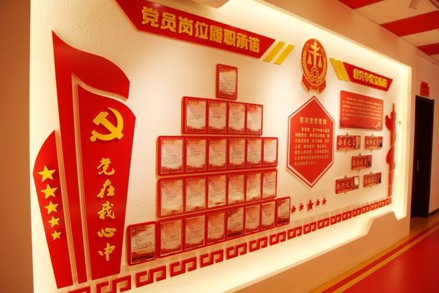 苏尼特左旗人民法院：党建引领法徽红 边疆巡回开新篇