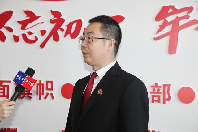 苏尼特左旗人民法院：党建引领法徽红 边疆巡回开新篇