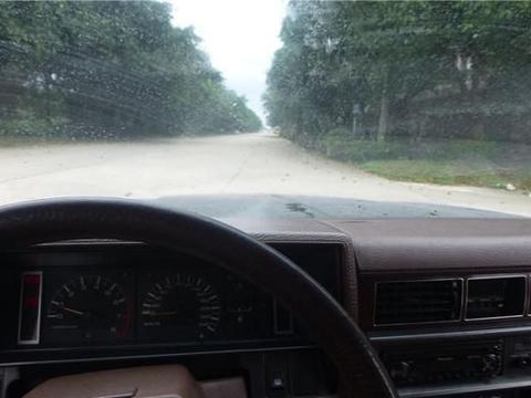 汽车雨刮器异响、刮不干净？可能是这三个原因