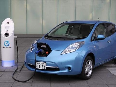 电动汽车开一年，能省出多少油钱？老司机：先算完这笔账！