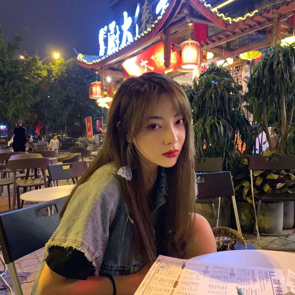 抖音金牌女秘书、土味街拍一姐,被玛丽苏女霸总碾压到渣都不剩!