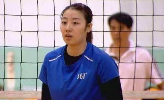 天津女排见面会,王宝泉喜迎外孙,姚迪化淡妆气质佳