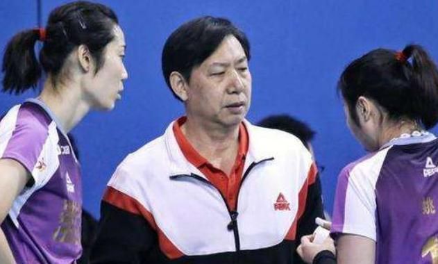 天津女排见面会,王宝泉喜迎外孙,姚迪化淡妆气质佳