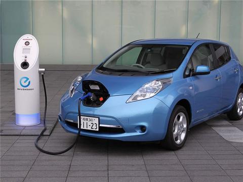 电动汽车开一年，能省出多少油钱？老司机：先算完这笔账！