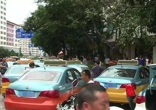 这4类“红牌”行为,抓到就是12分,要谨慎驾驶