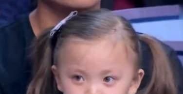 爸妈都是纯种中国人,却生出金发碧眼女儿