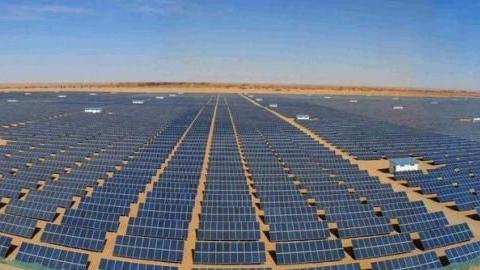 「创作开运礼」新能源汽车是否能利用光伏与风力发电驱动？