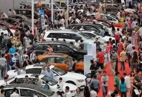 买车要注意！千万别跟风，当心多花冤枉钱