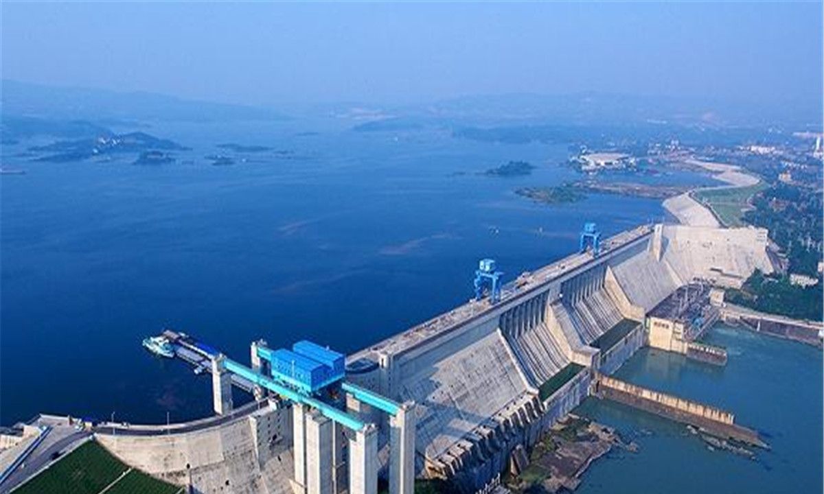 然而,除了三峡大坝外,中国还有一项很少被人谈及的伟大工程,它