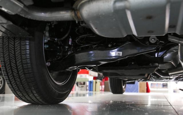真不一定选RAV4、皓影这SUV实力同样强,关键颜值不惧任何对手