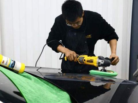 玻璃水没了可以自己加吗？维修工急眼了：你是想大修发动机？