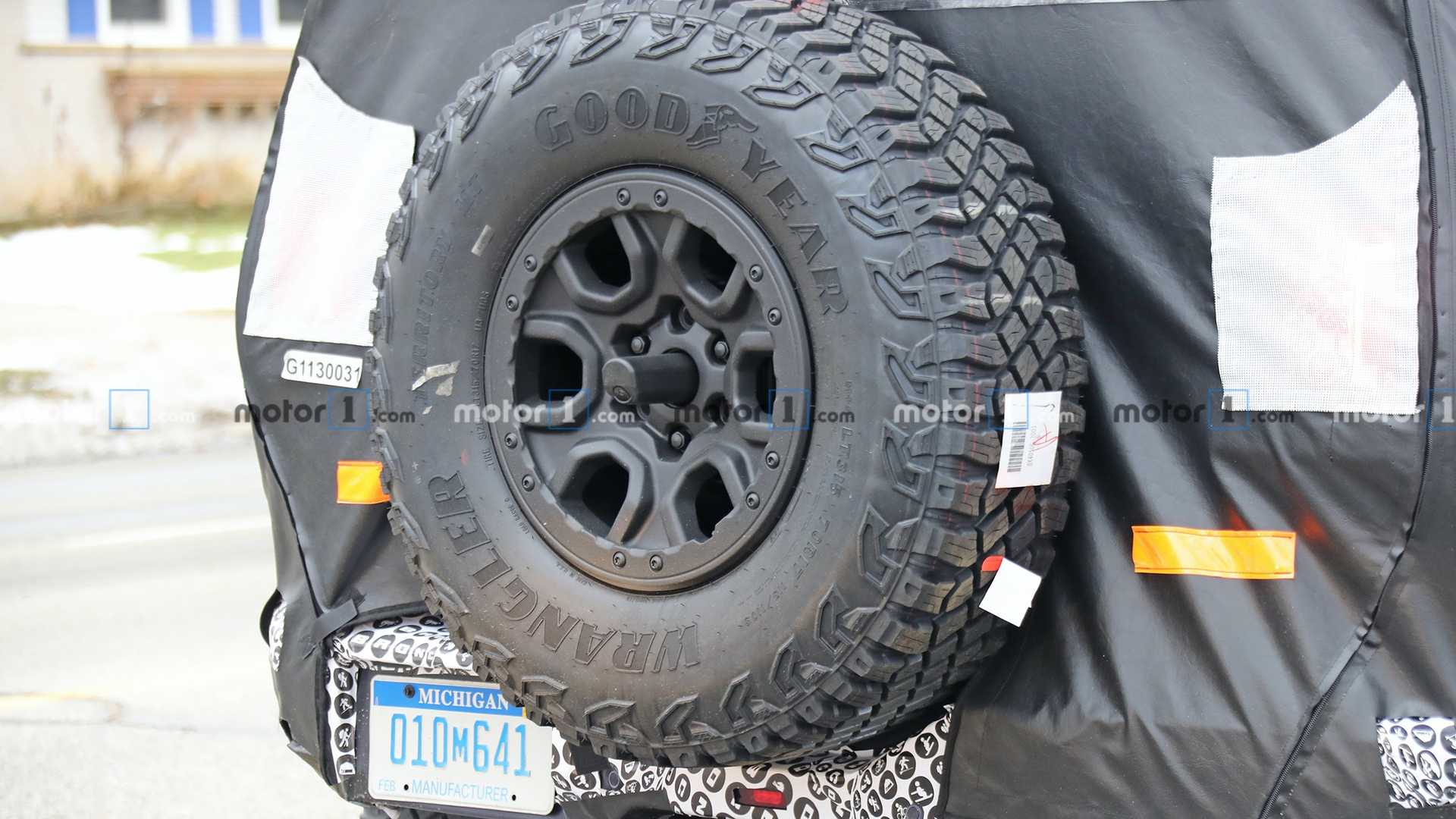 福特专业级越野SUV曝光,竞争Jeep牧马人,丰田普拉多