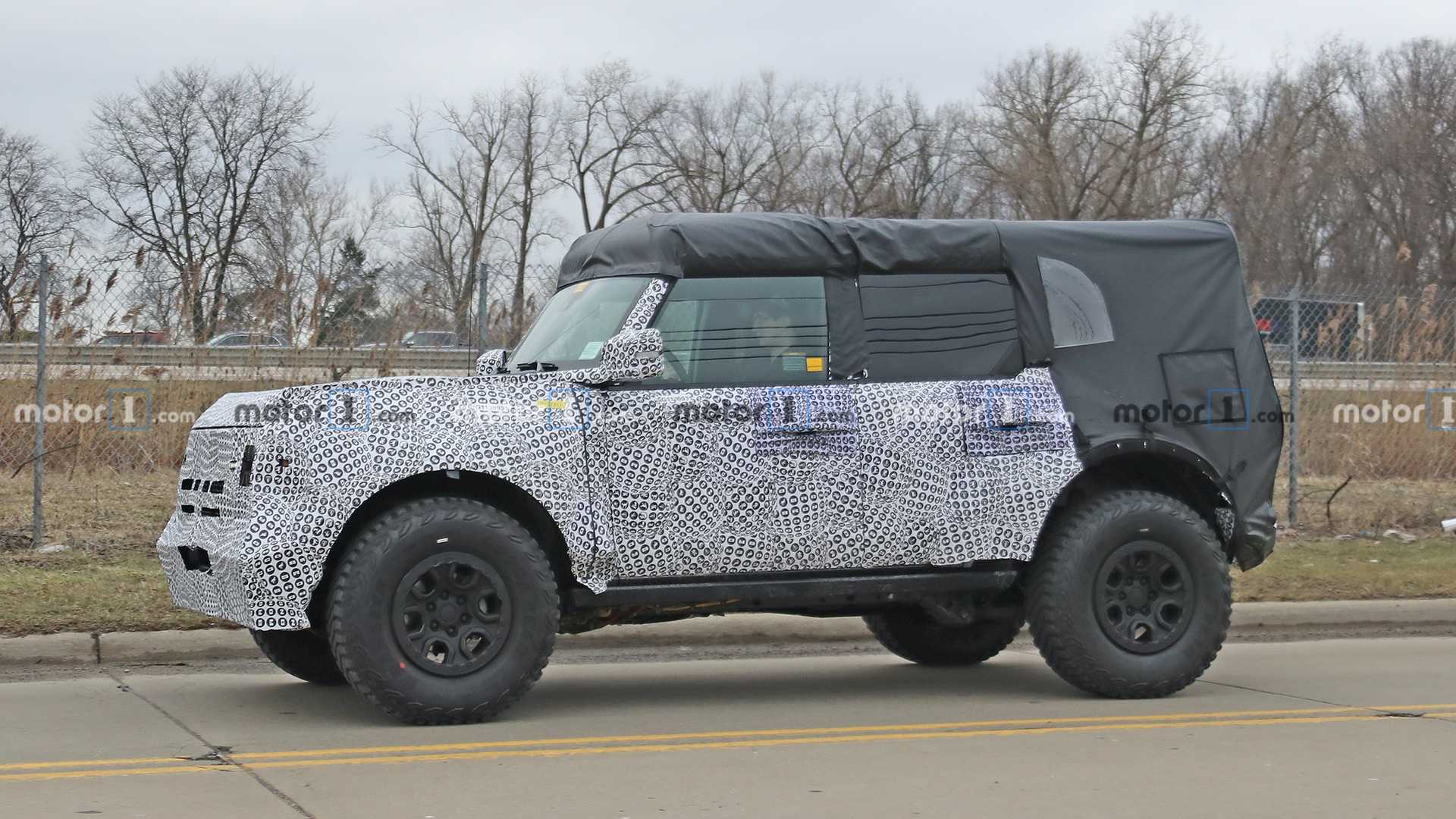 福特专业级越野SUV曝光,竞争Jeep牧马人,丰田普拉多