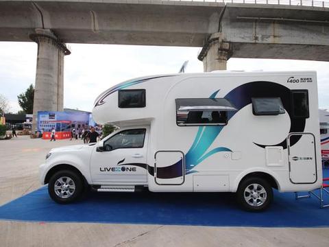 国六排放皮卡房车，配置全面升级满足一家四口出行，售价27.88万